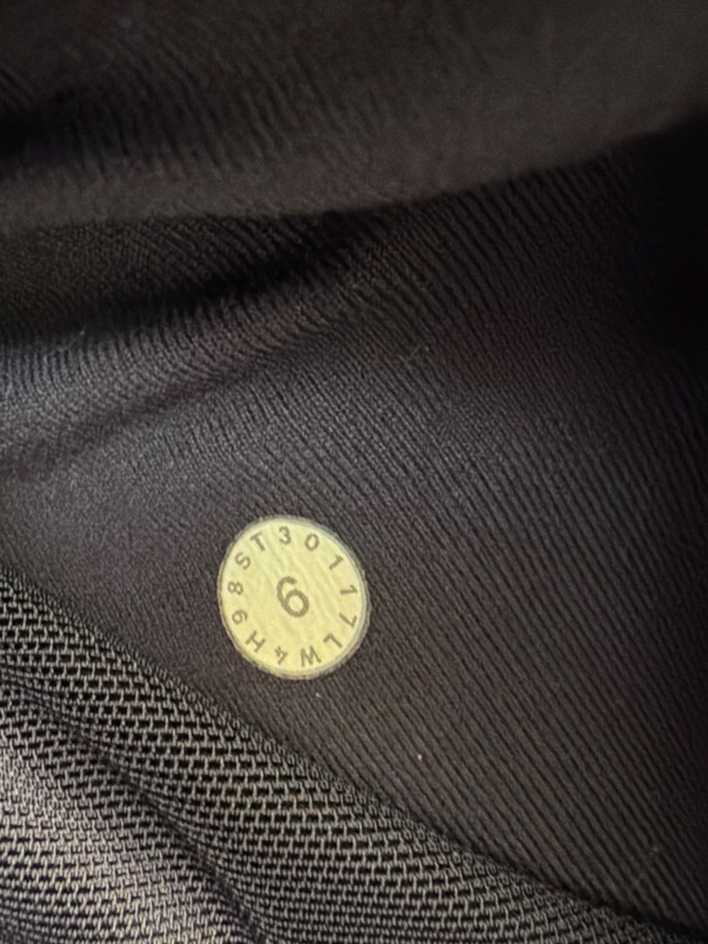 Lululemon Atlética Divine Full Zip Navy Zip Jacket, Size 6 - Picture 8 of 8